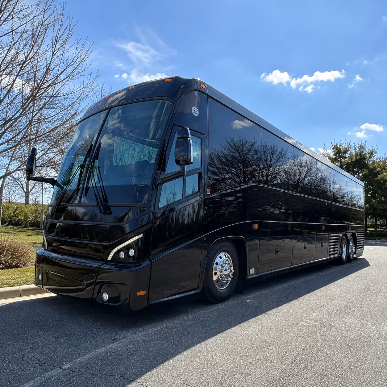 shift worker shuttle buses for healthcare and warehouse operations